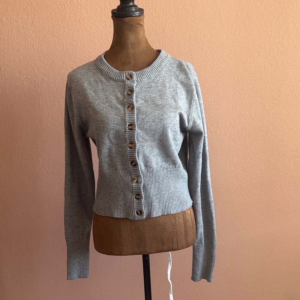 Chic Gray Women's Cardigan